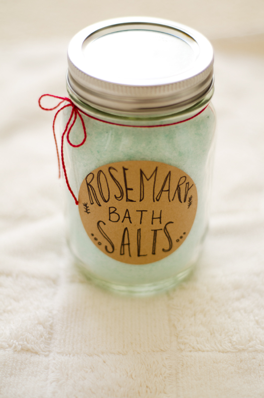 DIY Rosemary Bath Salts | soletshangout.com