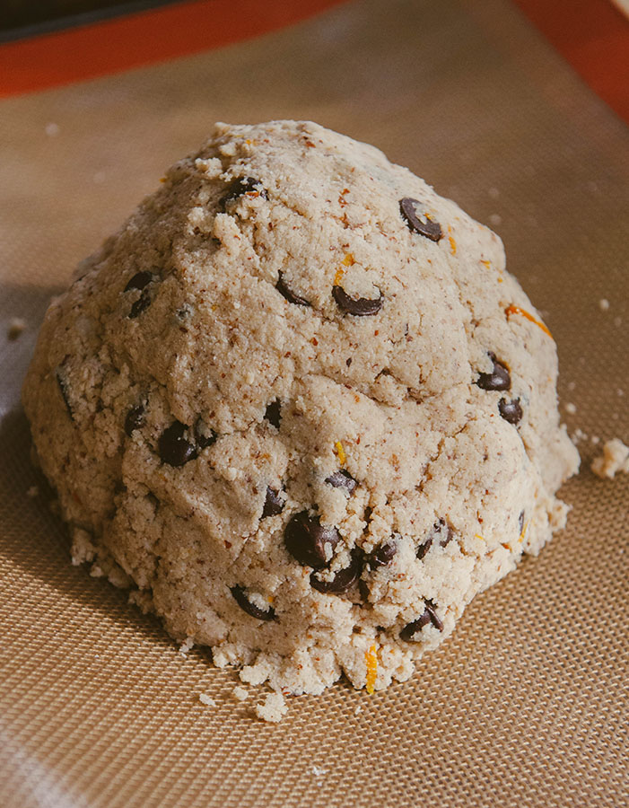 Grain-Free Orange & Chocolate Scones | soletshangout.com