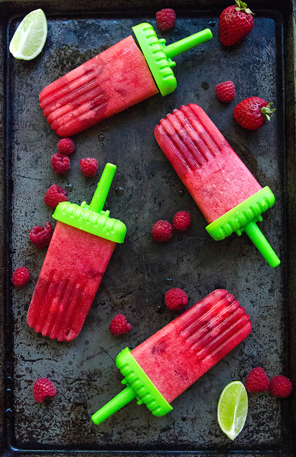 Ginger Berry Lime Pops ! #popsicle #popsicleweek | soletshangout.com