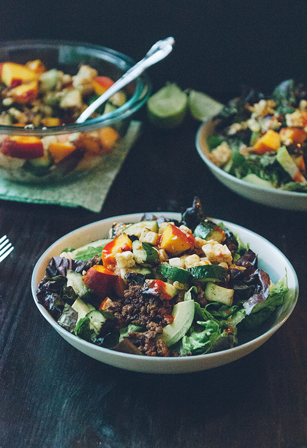 Taco Bowls with Grilled Corn Zucchini + Peach Salsa {with #vegetarian option} #glutenfree #realfood #cleaneating 