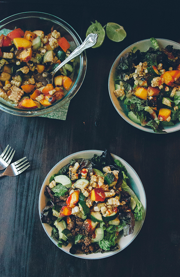 Taco Bowls with Grilled Corn Zucchini + Peach Salsa {with #vegetarian option} #glutenfree #realfood #cleaneating 