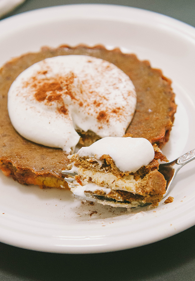 Grain-Free Chai Spiced Pumpkin Tartlets With Coconut Whipped Cream // Soletshangout.com #glutenfree #grainfree #paleo #pumpkin #tart #pumpkinpie