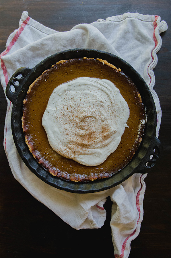 Spiced Ginger Kabocha Pie with Maple Coconut Cream by @SoLetsHangOut // www.soletshangout.com #paleo #glutenfree #pie #grainfree #kabocha #fall #pumpkin #ginger #coconutcream #maple 