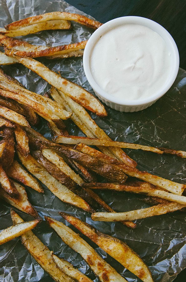 Crispy Old Bay French Fries With Sweet Onion Cashew Dip by @SoLetsHangOut // #frenchfries #oniondip #ghee #oldbay #paleo #primal #glutenfree #vegan #snack #fries #crispy #dip