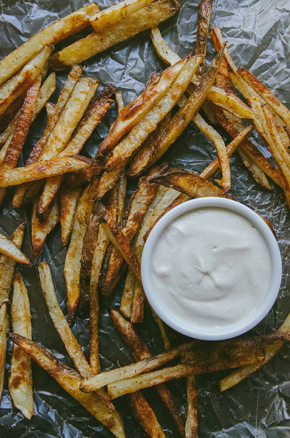 Crispy Old Bay French Fries With Sweet Onion Cashew Dip by @SoLetsHangOut // #frenchfries #oniondip #ghee #oldbay #paleo #primal #glutenfree #vegan #snack #fries #crispy #dip