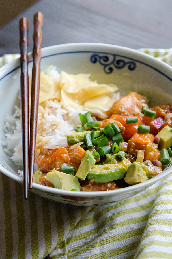 Salmon & Avocado Poke by @SoLetsHangOut // #glutenfree #paleo #poke #salmon #avocado #healthyfats #omega3s #hawaiian