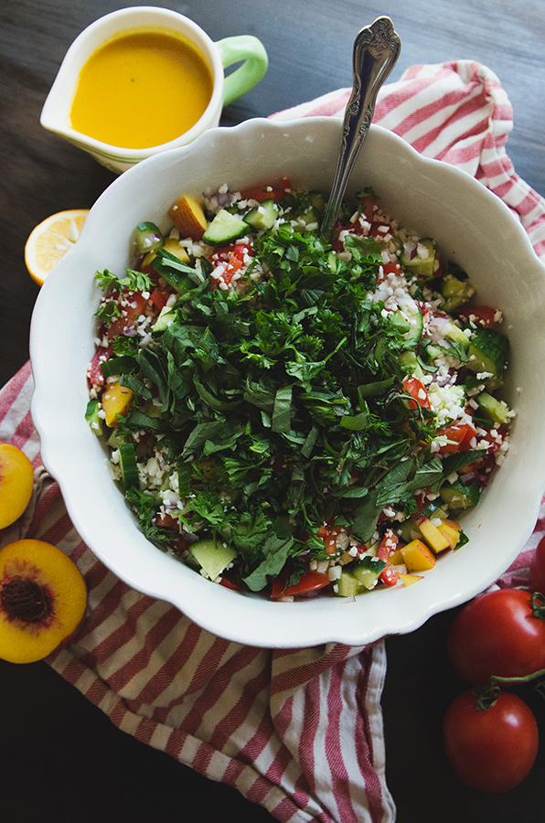 Turmeric Cauliflower Tabbouleh Salad with Veggies, Herbs & Peaches by @SoLetsHangOut is #paleo, #glutenfree and #vegan! #grainfree #turmeric #salad #tabbouleh #veggies #sidedish #latesummer 