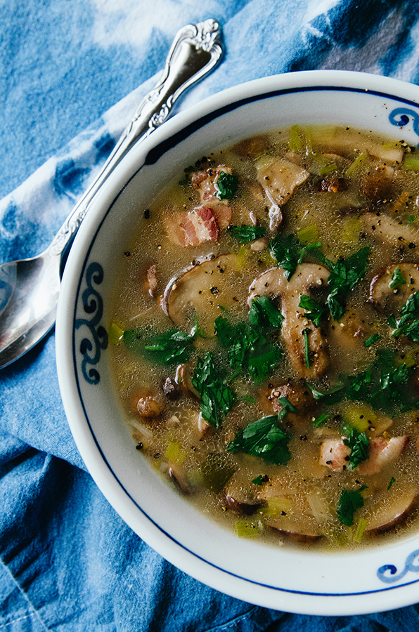 Creamy Mushroom, Bacon & Leek Soup by @SoLetsHangOut // #glutenfree #paleo #soup #mushroom #bacon #leek #creamy #whole30 #primal 