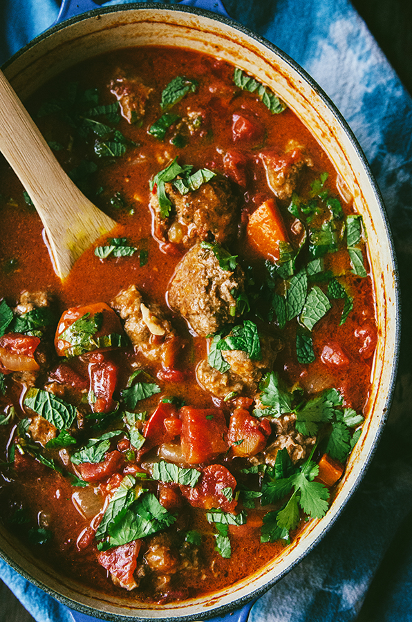 Tomato Braised Morrocan Lamb Meatballs and Sweet Potatoes by @SoLetsHangOut // #paleo #primal #whole30 #morrocan #lamb #meatballs #glutenfree