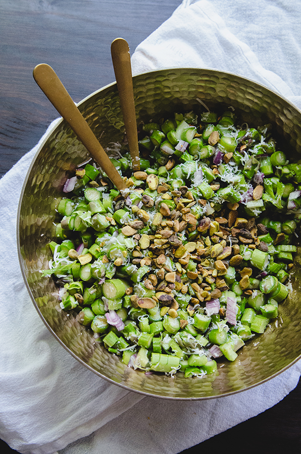 Spring Asparagus Salad with Pecorino + Pistachios by @SoLetsHangOut // #glutenfree #spring #asparagus #salad #primal #keto #healthy #vegetables #sides 