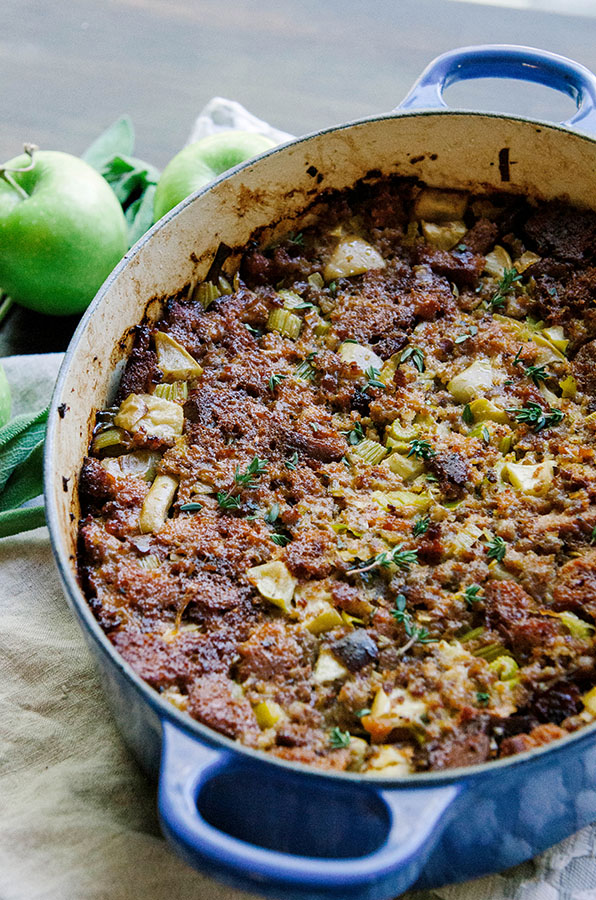 Grain-Free Apple, Sage + Sausage Stuffing by @SoLetsHangOut // #grainfree #paleo #glutenfree #stuffing #paleostuffing #legitbread #apple #sausage #sage