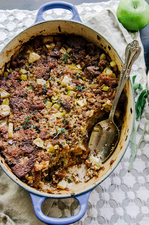 Grain-Free Apple, Sage + Sausage Stuffing by @SoLetsHangOut // #grainfree #paleo #glutenfree #stuffing #paleostuffing #legitbread #apple #sausage #sage